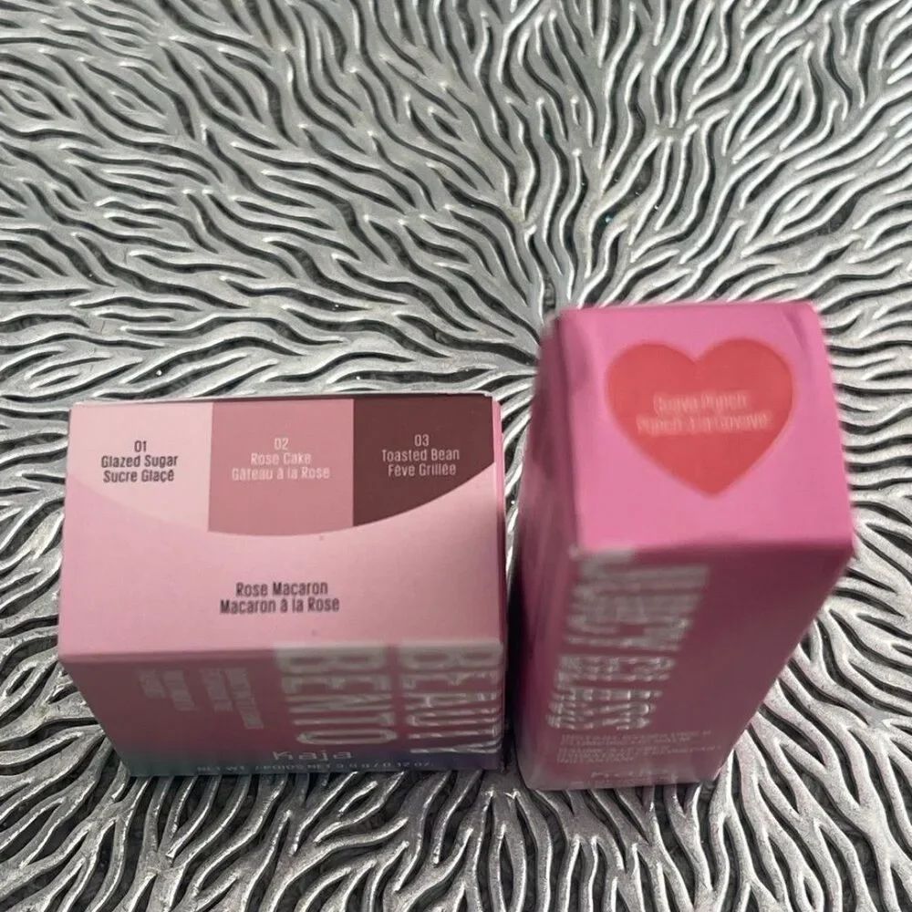 New Beauty Stacked Eyeshadow Trio and Instant Hydrating & Plumping LipBalm set